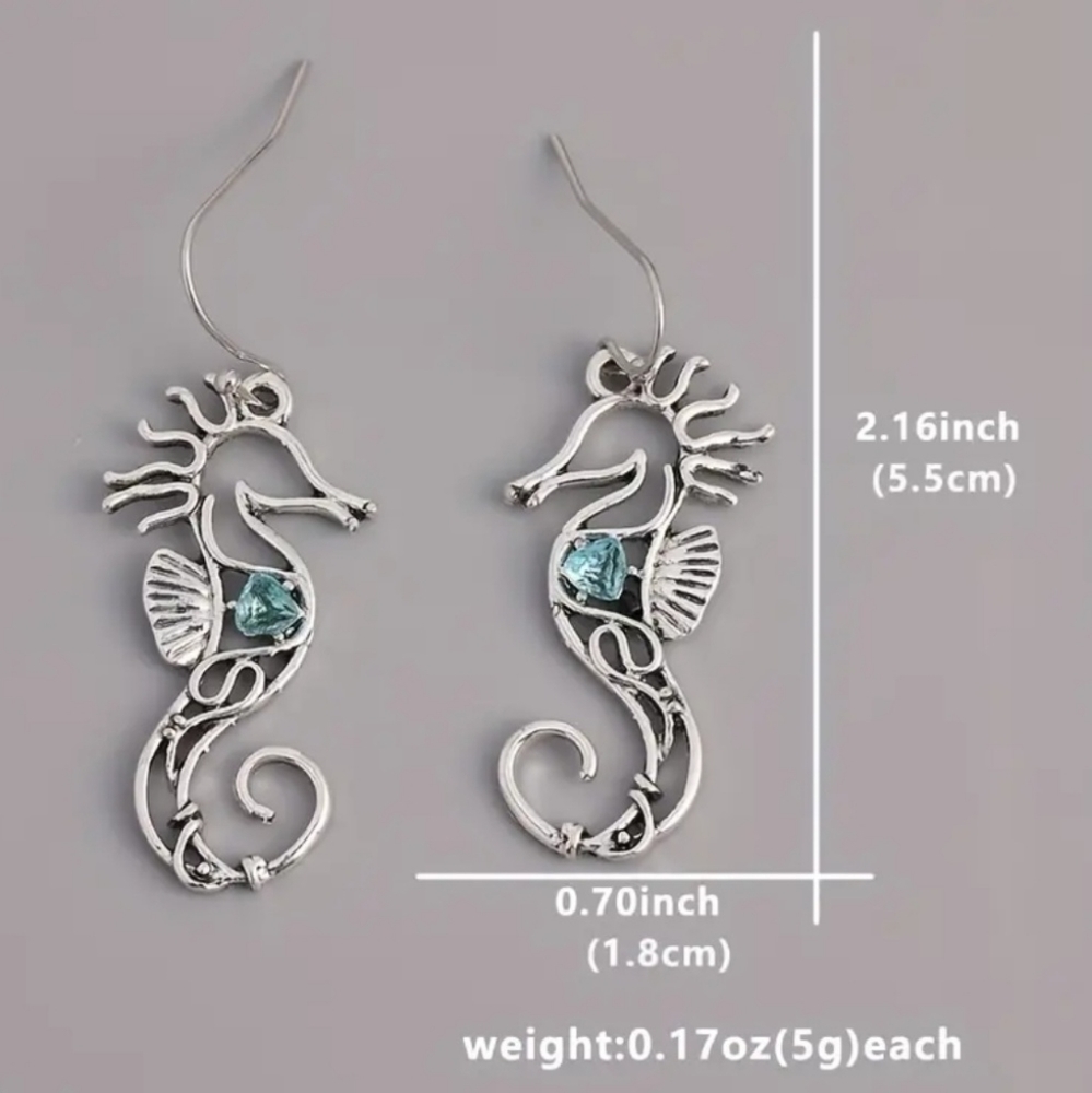 Seahorse Earrings -  Sparkling Faux Stones L👀K New Costume Jewelry - Picture 5 of 7